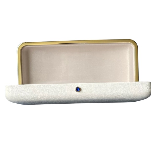 BOUCHERON SUNGLASSES CASE - Picture 4 of 5